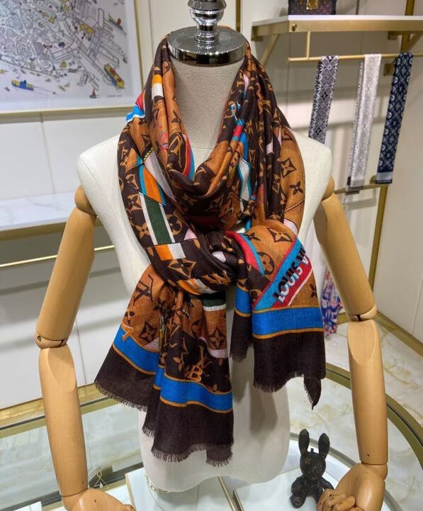 Louis Vuitton Scarf Women s Personally LV 70 Long Square Coffee