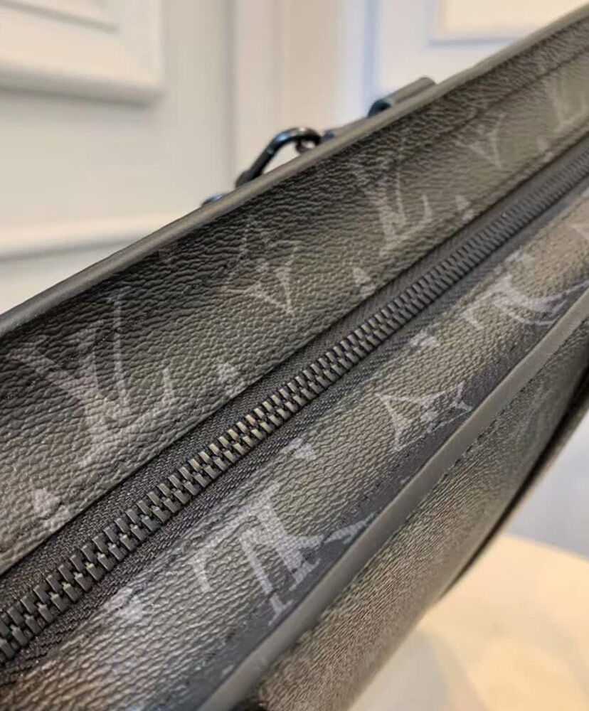 Louis Vuitton Sac Plat Horizontal Zippe M45265 Black