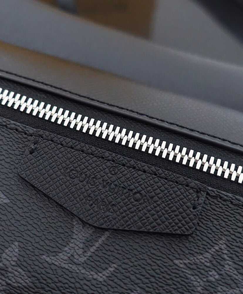 Louis Vuitton Outdoor Messenger M30233 Black