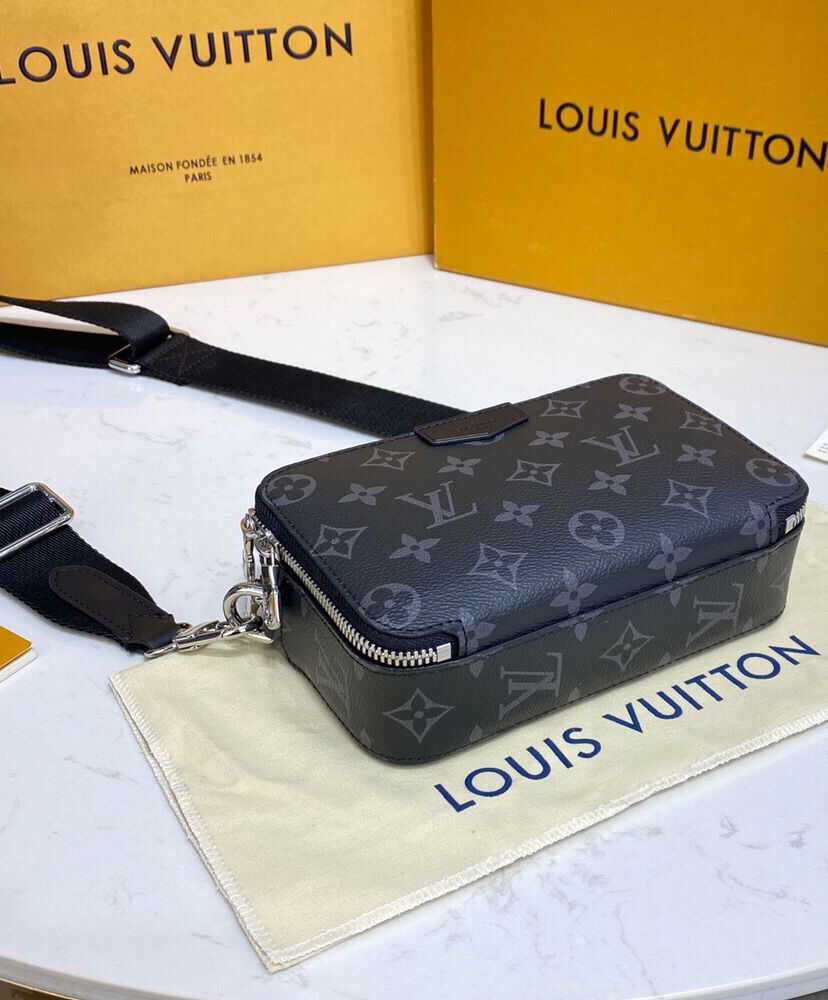 Louis Vuitton Alpha Wearable Wallet M80741 Black