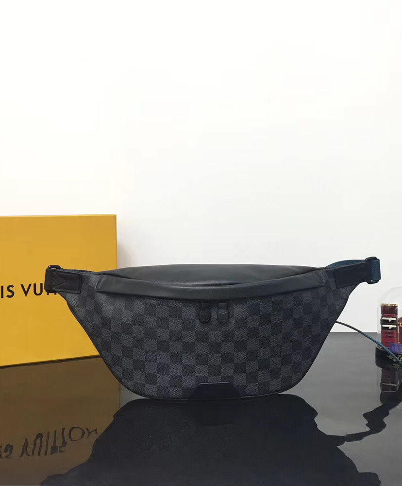 Louis Vuitton Discovery Bumbag N40187 Black