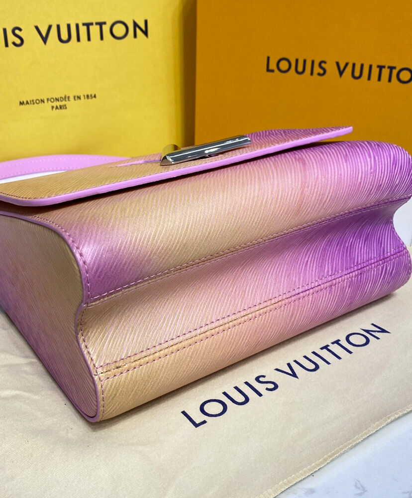 Louis Vuitton Twist MM Pink