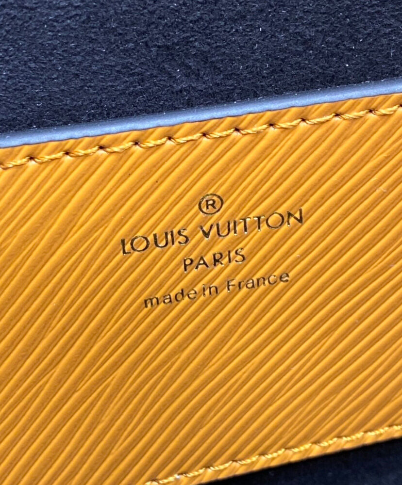 Louis Vuitton Twist MM M58568 Coffee