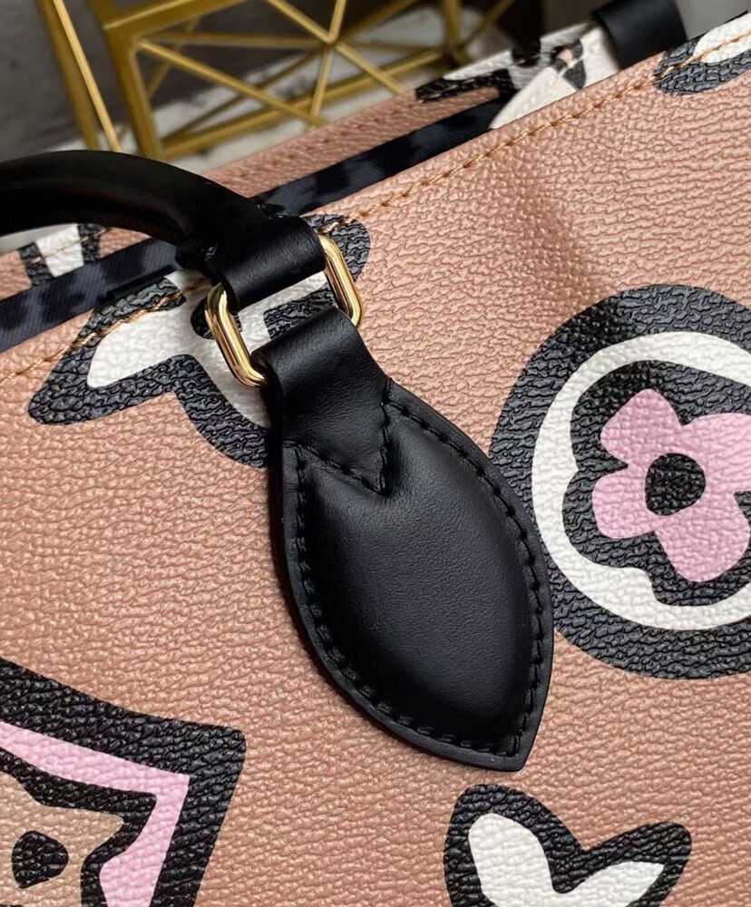 Louis Vuitton Onthego GM M45814 Apricot