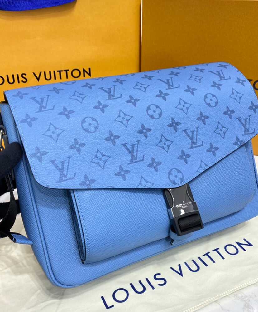 Louis Vuitton New Messenger M30745 M30746 Blue