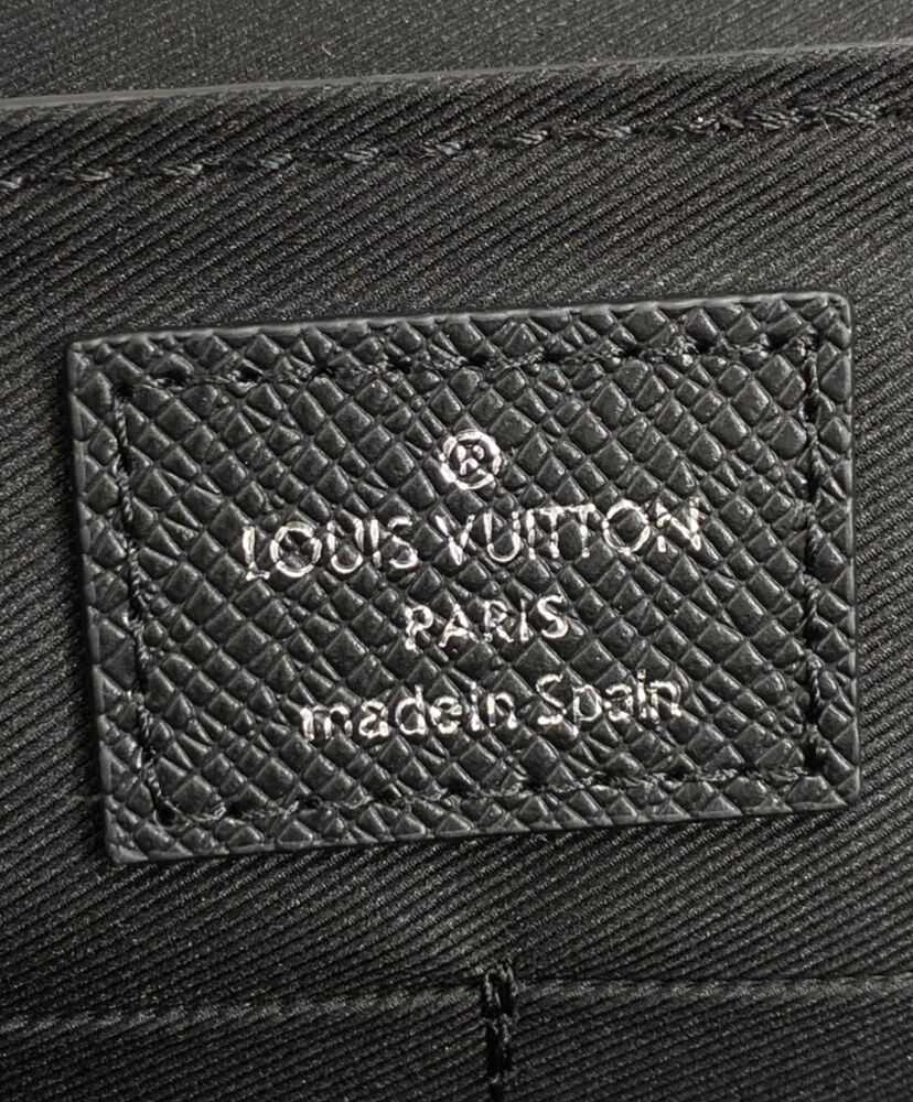 Louis Vuitton New Messenger M30745 M30746 Black